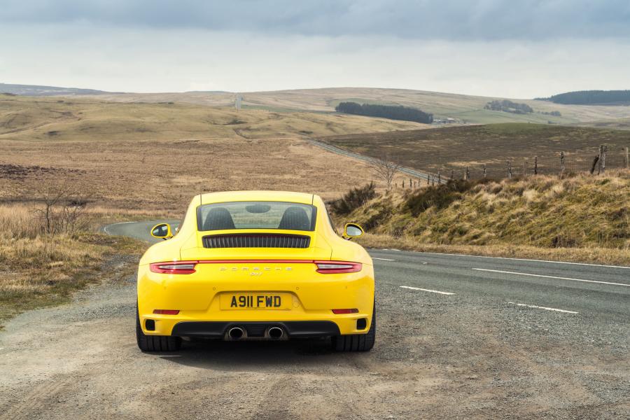  Porsche 911 Carrera 4S Coupe 2016 года  (UK) (фото 14 из 27)